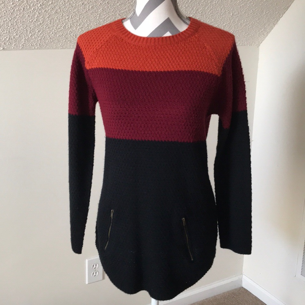 🚨CLOSET CLOSING🚨 Color Block Knit Sweater - Picture 2 of 6